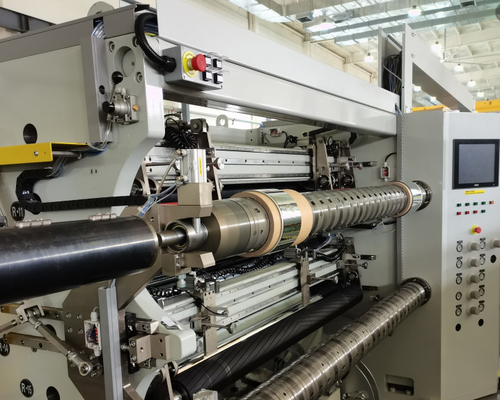 Witte slitter rewinder machine met werkingssnelheid max. 80 mm per minuut